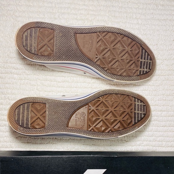 Converse White Unisex (Size: 9 Men's) Used Once - Picture 4 of 4